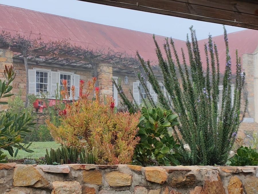 6 Bedroom Property for Sale in Joubertina Eastern Cape